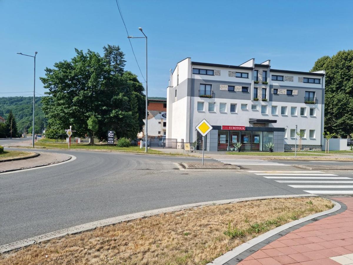 Stara Posta Bed & Breakfast Svidnik Exterior photo
